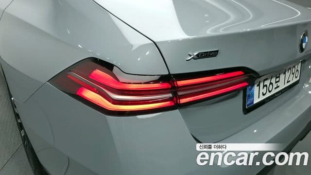 BMW 5 Series 2025 — Photo 15/34