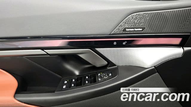 BMW 5 Series 2025 — Photo 9/34