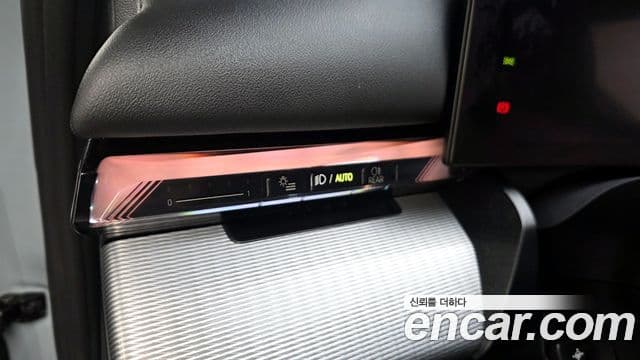 BMW 5 Series 2025 — Photo 31/34