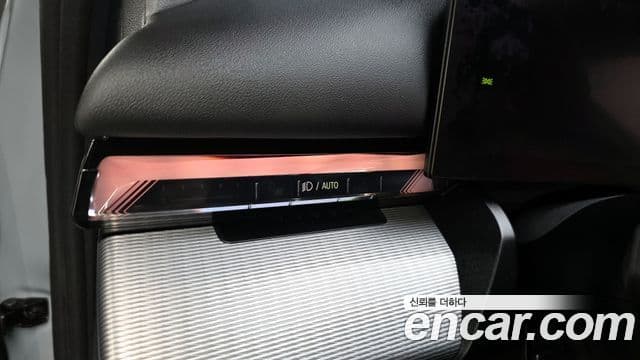 BMW 5 Series 2025 — Photo 23/34