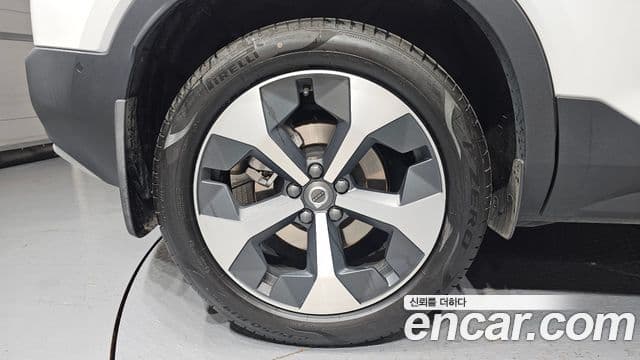 Volvo XC40 2025 — фото 4 из 20