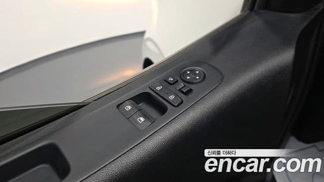 Hyundai Staria 2022 — Şəkil 13/20