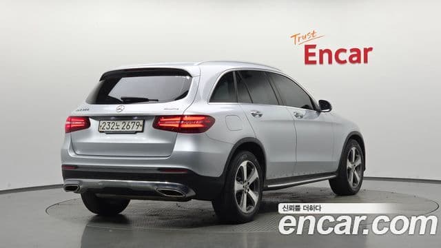 Mercedes-Benz GLC-Class 2019 — Şəkil 2/20