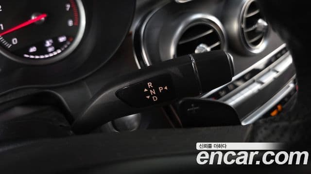 Mercedes-Benz GLC-Class 2019 — Şəkil 9/20