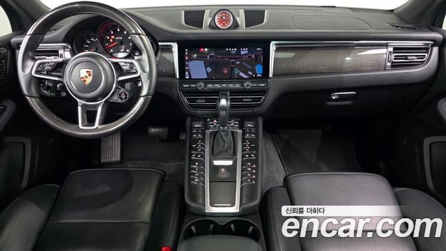 Porsche Macan 2021 — Şəkil 12/20