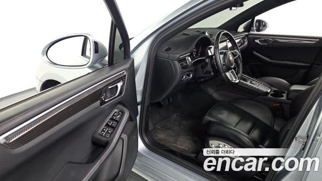 Porsche Macan 2021 — Şəkil 9/20