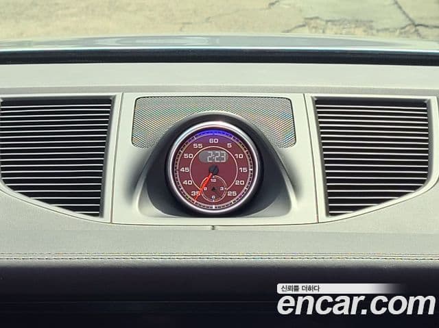 Porsche Macan 2021 — Şəkil 18/20