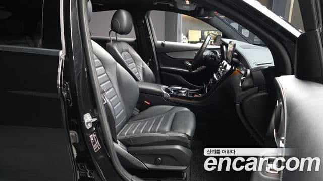 Mercedes-Benz GLC-Class 2018 — Şəkil 11/20