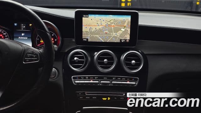 Mercedes-Benz GLC-Class 2018 — Şəkil 14/20