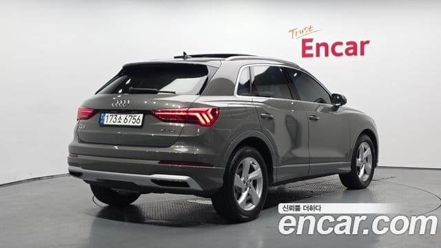 Audi Q3 2020 — Фото 2/20