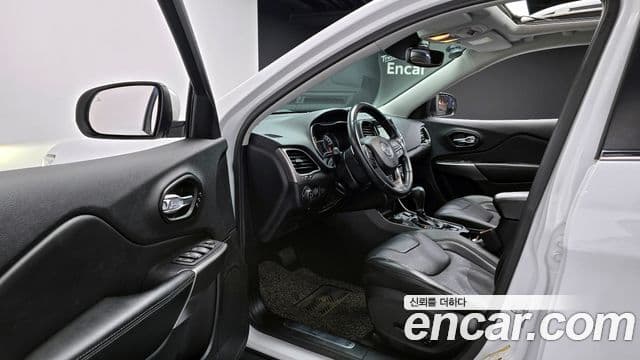 Jeep Cherokee 2021 — Şəkil 15/20