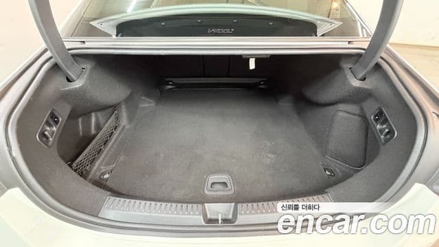 Mercedes-Benz E-Class 2024 — Şəkil 19/20