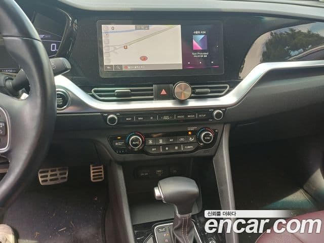 Kia Niro 2020 — ფოტო 7/10