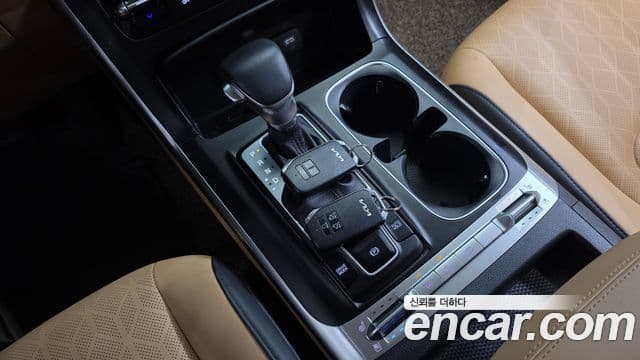Kia Carnival 2023 — Şəkil 9/20