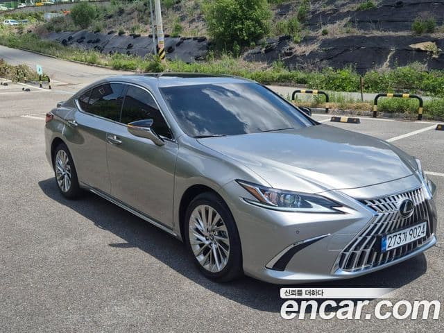 Lexus ES300h 2026 — Şəkil 20/20