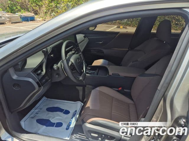 Lexus ES300h 2026 — Şəkil 2/20