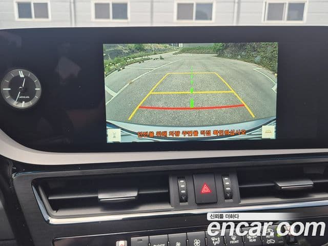 Lexus ES300h 2026 — Şəkil 18/20
