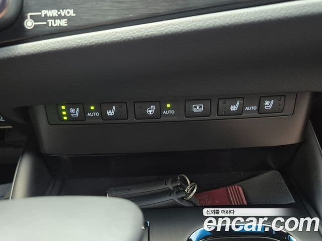 Lexus ES300h 2026 — Şəkil 17/20