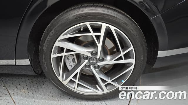 Genesis G90 2022 — Photo 13/33