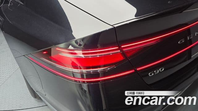 Genesis G90 2022 — Photo 26/33
