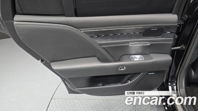 Genesis G90 2022 — Photo 23/33