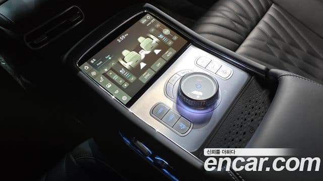 Genesis G90 2022 — Photo 12/33