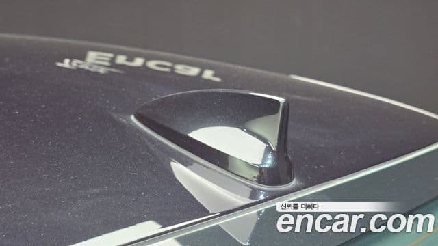 Genesis G90 2022 — Photo 10/33