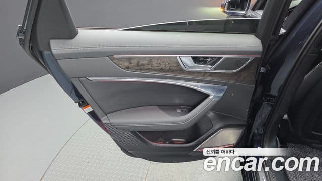 Audi A6 2020 — Photo 27/31