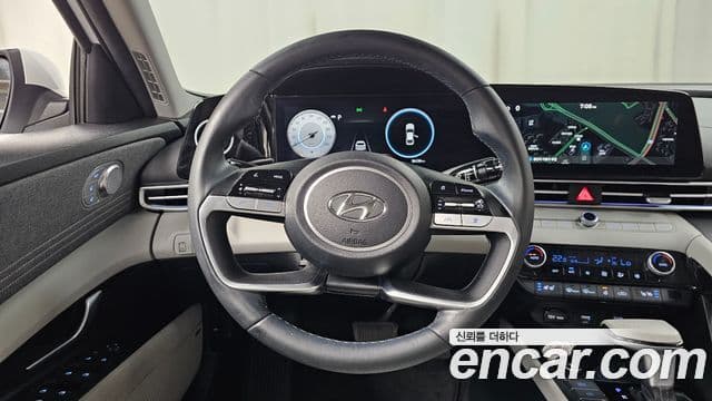 Hyundai The New Avante Hybrid 2022 — Photo 7/20