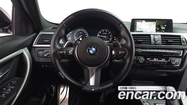 BMW 3 Series 2018 — Şəkil 12/20