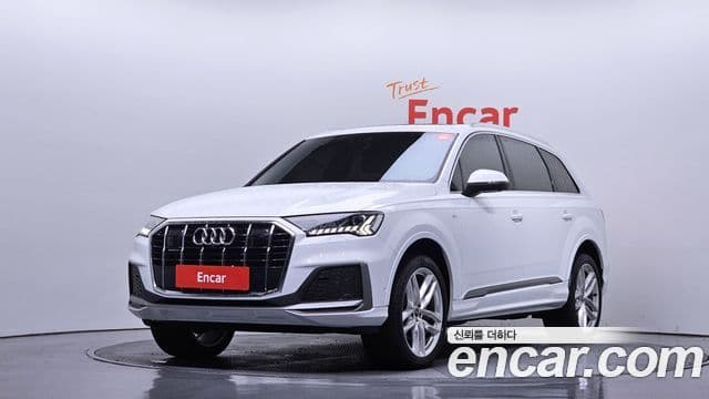 Audi Q7 2023 — Фото 1/20