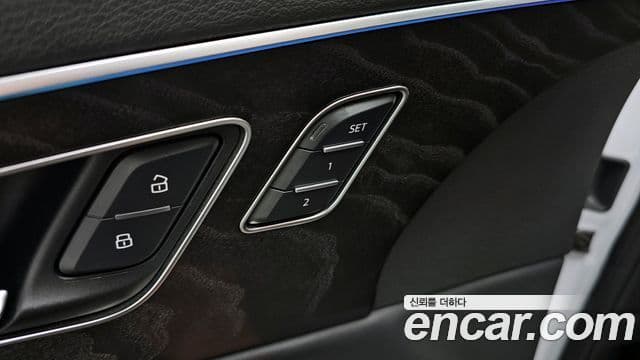 Audi Q7 2023 — ფოტო 13/33