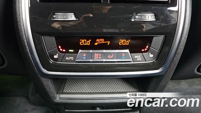 BMW X6 2025 — Photo 31/33