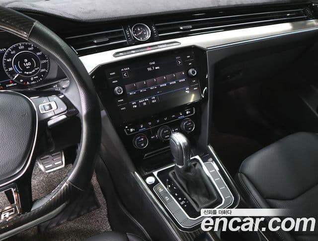 Volkswagen Arteon 2019 — Şəkil 10/20