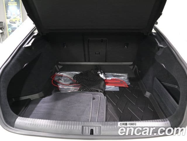 Volkswagen Arteon 2019 — Şəkil 17/20