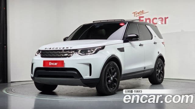 Land Rover Discovery 5 2019 — Photo 3/20
