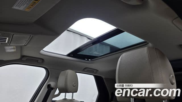 Land Rover Discovery 5 2019 — Photo 2/20