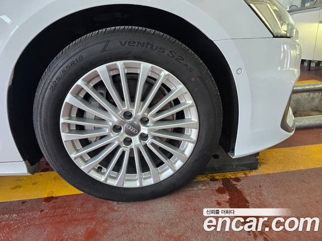 Audi A6 2020 — ფოტო 4/20