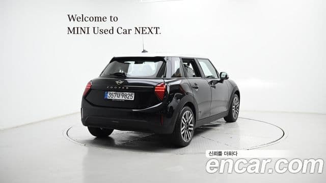 Mini Cooper C 2026 — Фото 1/20