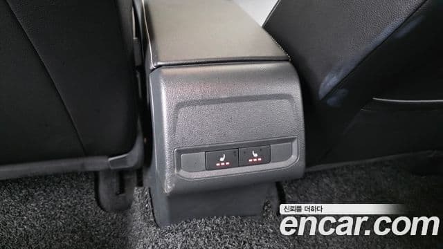 Volkswagen Jetta 2023 — ფოტო 19/20