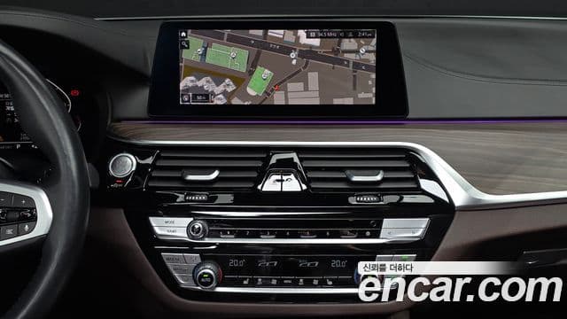 BMW 5 Series 2020 — Şəkil 15/20