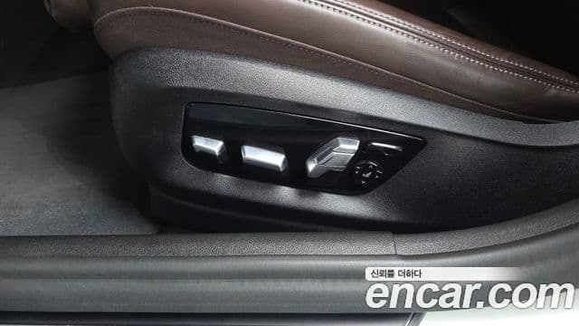 BMW 5 Series 2020 — Şəkil 19/20