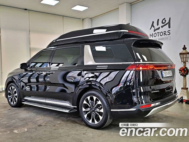 Kia Carnival 2022 — Фото 1/20