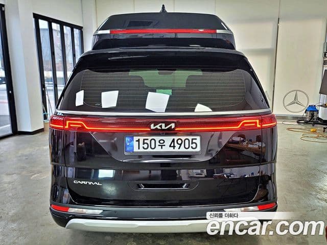 Kia Carnival 2022 — Фото 3/20
