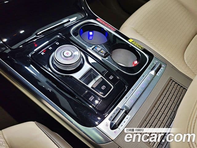 Kia Carnival 2022 — Фото 8/20