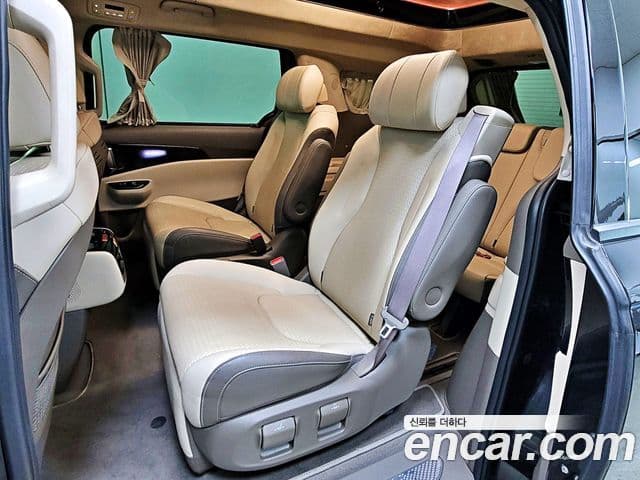 Kia Carnival 2022 — Фото 12/20