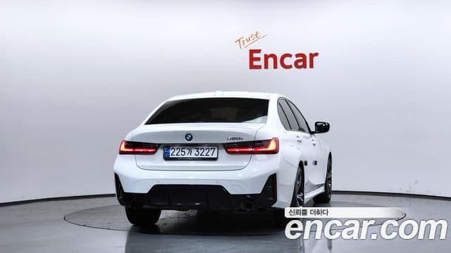 BMW 3 Series 2024 — ფოტო 4/20