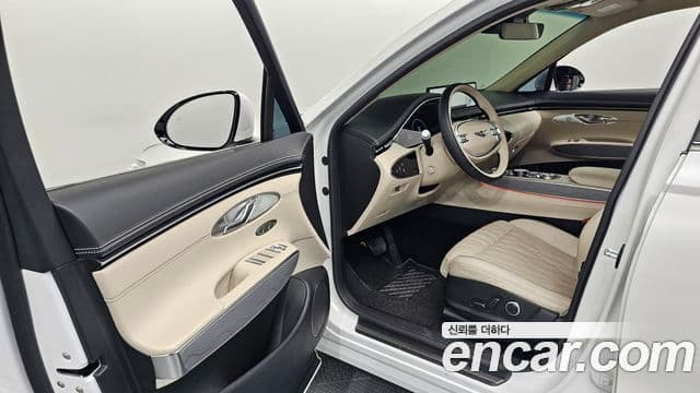 Genesis GV70 2023 — Şəkil 10/20