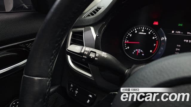 Kia Seltos 2022 — ფოტო 19/20