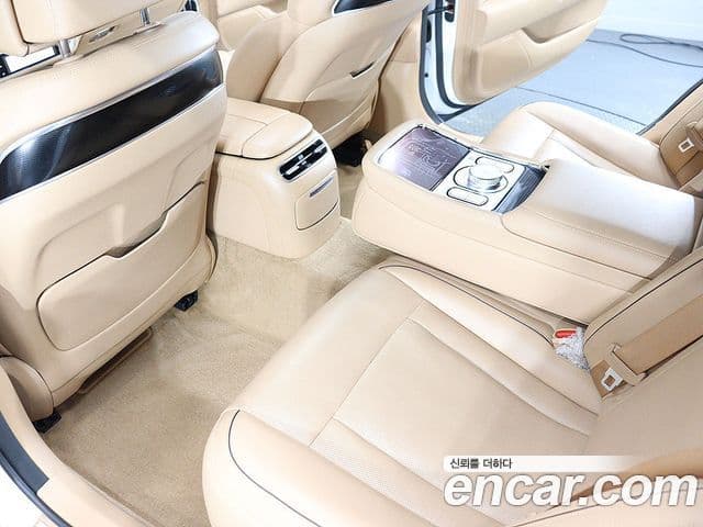 Genesis G90 2022 — ფოტო 13/20